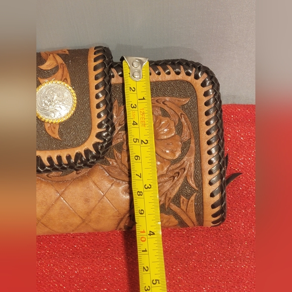 Stunning Handmade Tooled Leather Wallet with MS Pink Initials - Picture 4 of 11